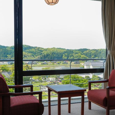 Yamashiro Onsen Miyabi No Yado Kaga Hyakumangoku Hotel Bagian luar foto