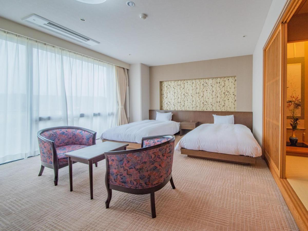 Yamashiro Onsen Miyabi No Yado Kaga Hyakumangoku Hotel Bagian luar foto