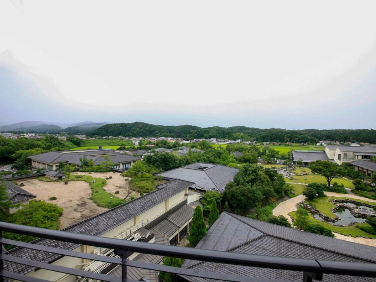 Yamashiro Onsen Miyabi No Yado Kaga Hyakumangoku Hotel Bagian luar foto