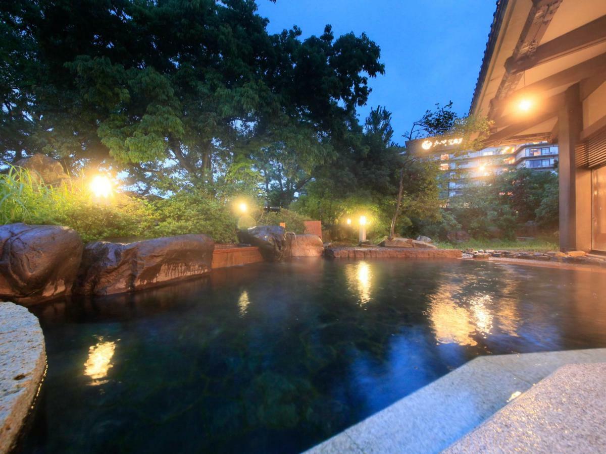 Yamashiro Onsen Miyabi No Yado Kaga Hyakumangoku Hotel Bagian luar foto