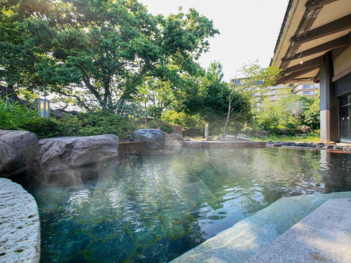 Yamashiro Onsen Miyabi No Yado Kaga Hyakumangoku Hotel Bagian luar foto