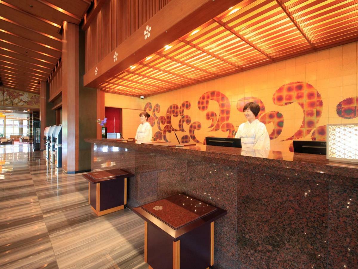 Yamashiro Onsen Miyabi No Yado Kaga Hyakumangoku Hotel Bagian luar foto