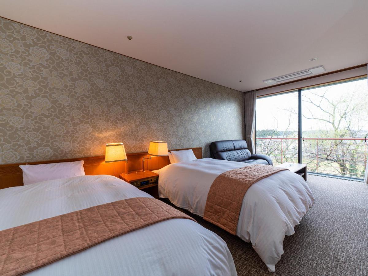 Yamashiro Onsen Miyabi No Yado Kaga Hyakumangoku Hotel Bagian luar foto