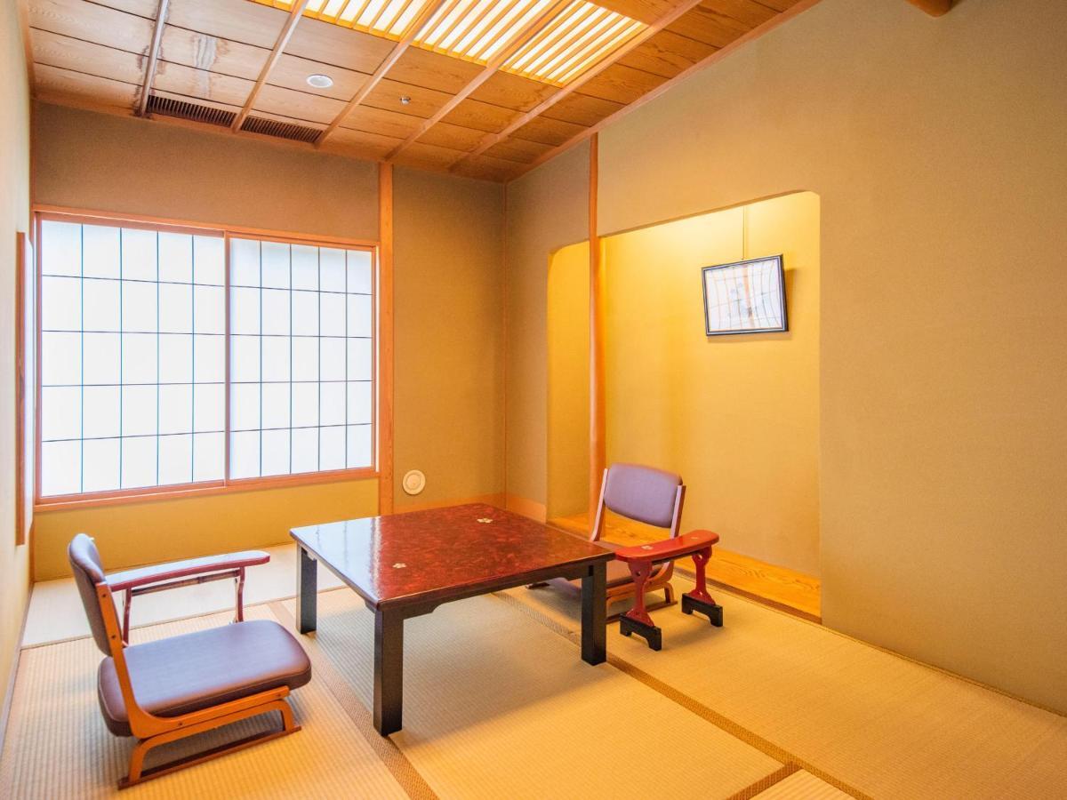 Yamashiro Onsen Miyabi No Yado Kaga Hyakumangoku Hotel Bagian luar foto