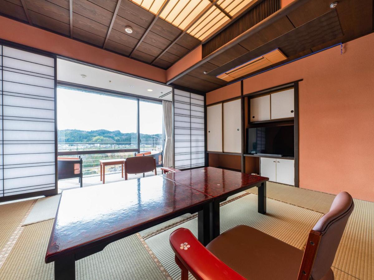 Yamashiro Onsen Miyabi No Yado Kaga Hyakumangoku Hotel Bagian luar foto
