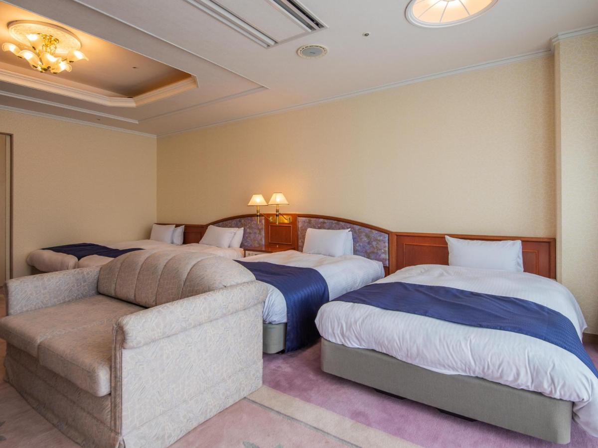 Yamashiro Onsen Miyabi No Yado Kaga Hyakumangoku Hotel Bagian luar foto